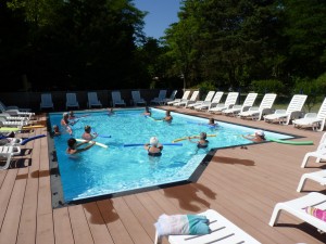 la piscina solo para adultos